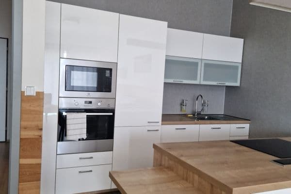 Predaj bytu 2-izbový 67 m², Švýcarské nábřeží, Olomouc Predaj bytu 2-izbový 67 m², Švýcarské nábřeží, Olomouc