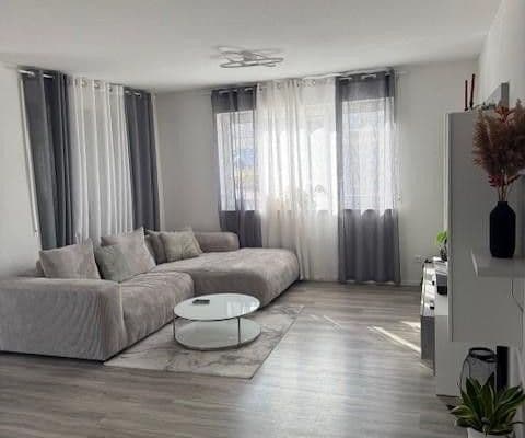 Prenájom bytu 3-izbový 101 m², Gottlob-Link-Weg 4, Sulz - Holzhausen Prenájom bytu 3-izbový 101 m², Gottlob-Link-Weg 4, Sulz - Holzhausen