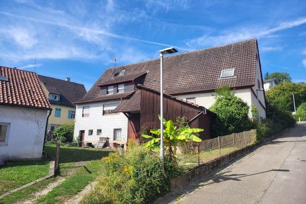Predaj domu 127 m², pozemok 678 m², Höflestraße 11, Unterensingen Predaj domu 127 m², pozemok 678 m², Höflestraße 11, Unterensingen