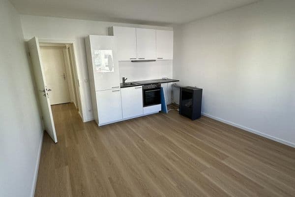 Prenájom bytu 2-izbový 45 m², Welserstr. 6, Nürnberg Prenájom bytu 2-izbový 45 m², Welserstr. 6, Nürnberg