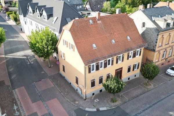 Predaj domu 260 m², pozemok 160 m², Hugenottenstr. 94, Friedrichsdorf Predaj domu 260 m², pozemok 160 m², Hugenottenstr. 94, Friedrichsdorf