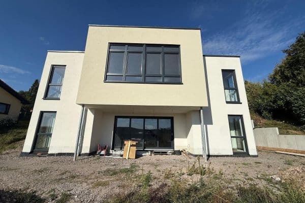 Predaj domu 200 m², pozemok 690 m², Im Tannengarten 9, Hornbach Predaj domu 200 m², pozemok 690 m², Im Tannengarten 9, Hornbach