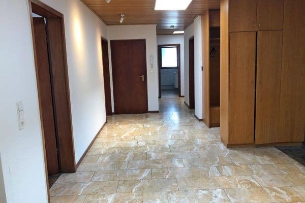 Prenájom bytu 4-izbový 133 m², Plieningen Prenájom bytu 4-izbový 133 m², Plieningen