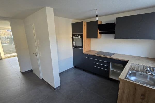 Prenájom bytu 2-izbový 64 m², Gemmingen Prenájom bytu 2-izbový 64 m², Gemmingen