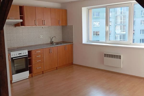 Prenájom bytu 2-izbový 88 m², Rychtářská, Liberec Prenájom bytu 2-izbový 88 m², Rychtářská, Liberec