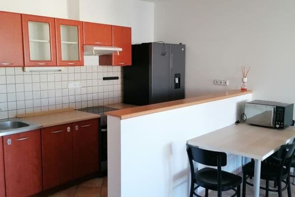 Prenájom bytu 2-izbový 59 m², Jeseniova, Praha Prenájom bytu 2-izbový 59 m², Jeseniova, Praha