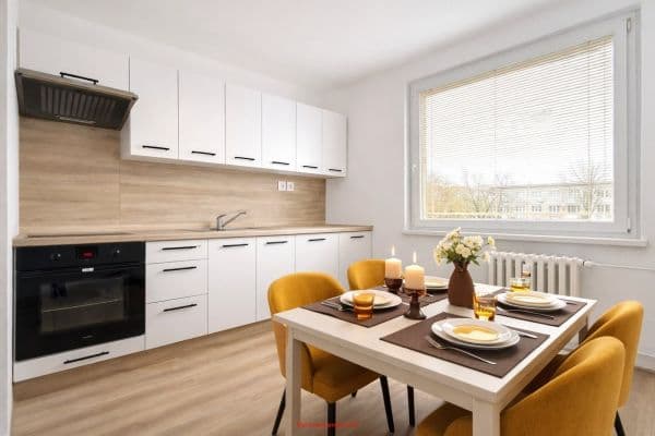 Prenájom bytu 3-izbový 72 m², Závodní, Karviná-Nové Město Prenájom bytu 3-izbový 72 m², Závodní, Karviná-Nové Město