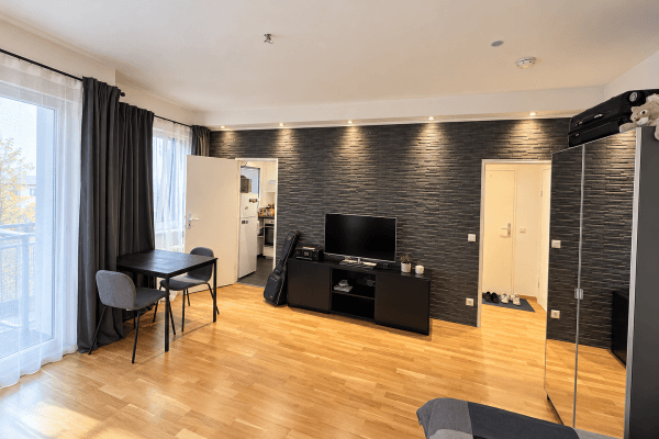 Prenájom bytu 1-izbový 34 m², Friedrichsruher Straße. 35, Berlin, Berlín Prenájom bytu 1-izbový 34 m², Friedrichsruher Straße. 35, Berlin, Berlín