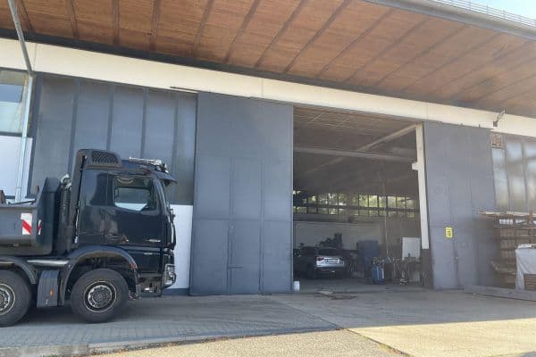 Prenájom nebytového priestoru 940 m², Allingerstr. 10, Vilshofen an der Donau, Bavorsko Prenájom nebytového priestoru 940 m², Allingerstr. 10, Vilshofen an der Donau, Bavorsko