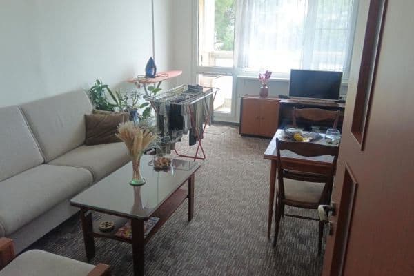Prenájom bytu 3-izbový 78 m², Milerova, Praha Prenájom bytu 3-izbový 78 m², Milerova, Praha
