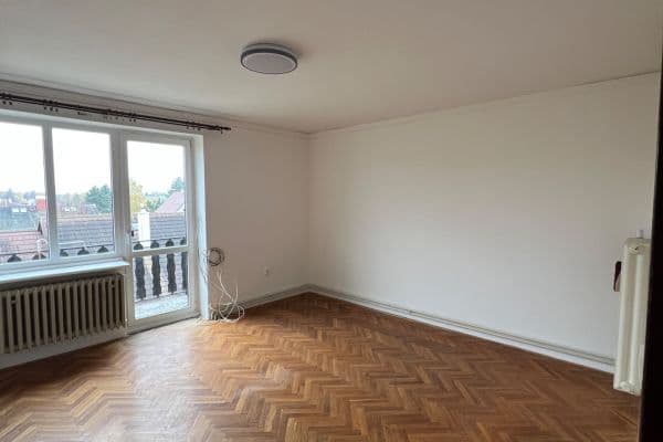 Prenájom bytu 3-izbový 72 m², Stavební, Liberec Prenájom bytu 3-izbový 72 m², Stavební, Liberec