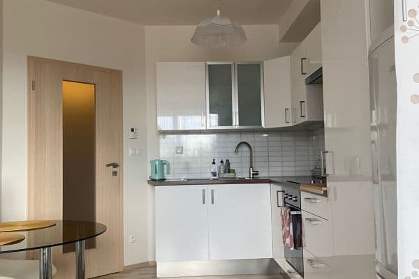 Prenájom bytu 2-izbový 55 m², U Pivovaru, Benešov Prenájom bytu 2-izbový 55 m², U Pivovaru, Benešov