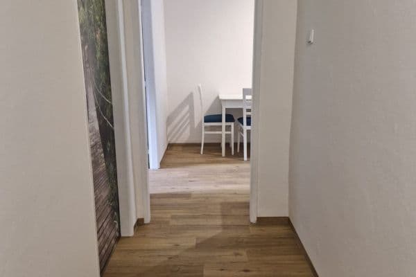 Prenájom bytu 2-izbový 56 m², Padělky II, Zlín, Zlínský kraj Prenájom bytu 2-izbový 56 m², Padělky II, Zlín, Zlínský kraj