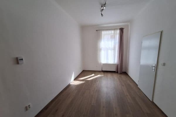 Prenájom bytu 2-izbový 45 m², U Mincovny, Jihlava, Kraj Vysočina Prenájom bytu 2-izbový 45 m², U Mincovny, Jihlava, Kraj Vysočina