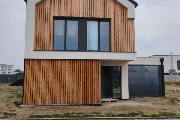 Prenájom bytu 3-izbový 80 m², Františka Hladěny, Pardubice Prenájom bytu 3-izbový 80 m², Františka Hladěny, Pardubice