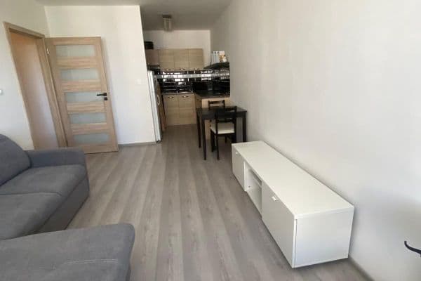 Prenájom bytu 2-izbový 44 m², Hackerova, Praha Prenájom bytu 2-izbový 44 m², Hackerova, Praha