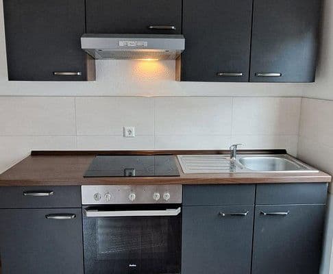 Prenájom bytu 2-izbový 60 m², Ludwigshafen am Rhein Prenájom bytu 2-izbový 60 m², Ludwigshafen am Rhein