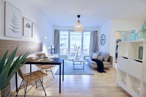 Prenájom bytu 1-izbový 45 m², Ratingen Prenájom bytu 1-izbový 45 m², Ratingen