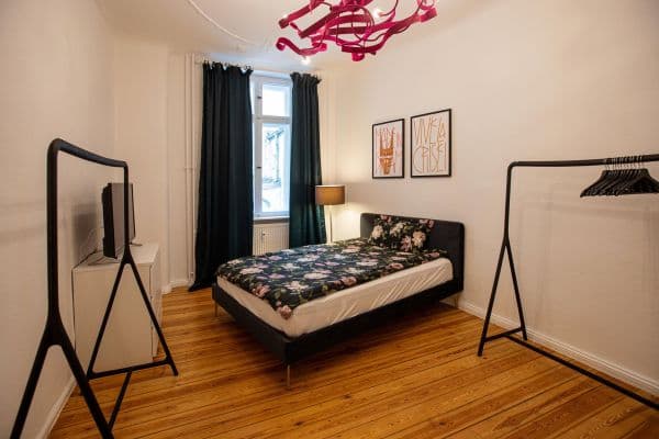 Prenájom bytu 1-izbový 44 m², Stahlheimer Straße 24, Berlin, Berlín Prenájom bytu 1-izbový 44 m², Stahlheimer Straße 24, Berlin, Berlín