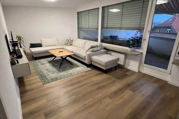 Prenájom bytu 2-izbový 75 m², Stuttgart-Wangen Prenájom bytu 2-izbový 75 m², Stuttgart-Wangen
