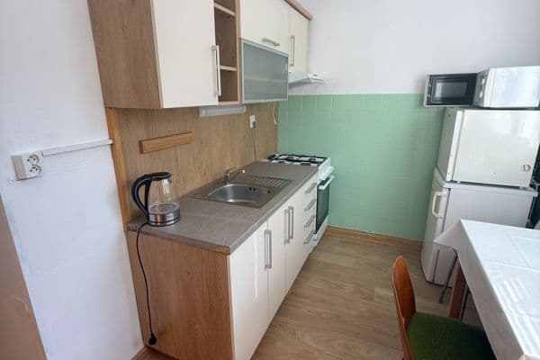Prenájom bytu 2-izbový 53 m², Dělnická, Olomouc Prenájom bytu 2-izbový 53 m², Dělnická, Olomouc