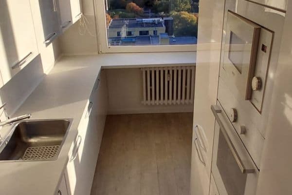 Prenájom bytu 4-izbový 81 m², Feřtekova, Praha Prenájom bytu 4-izbový 81 m², Feřtekova, Praha