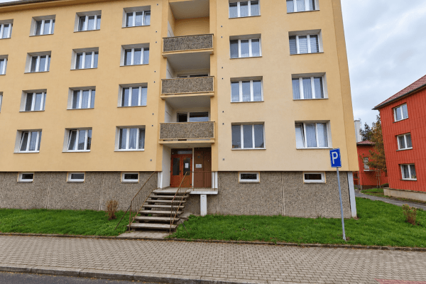 Prenájom bytu 3-izbový 64 m², Dělnická, Karlovy Vary Prenájom bytu 3-izbový 64 m², Dělnická, Karlovy Vary