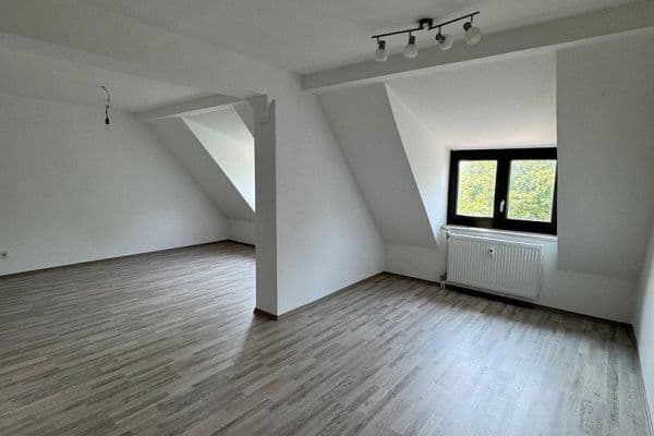 Prenájom bytu 4-izbový 110 m², Ostheim 52, Regensburg, Bavorsko Prenájom bytu 4-izbový 110 m², Ostheim 52, Regensburg, Bavorsko