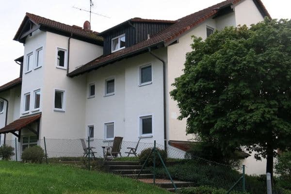 Prenájom bytu 3-izbový 90 m², Zell unter Aichelberg Prenájom bytu 3-izbový 90 m², Zell unter Aichelberg