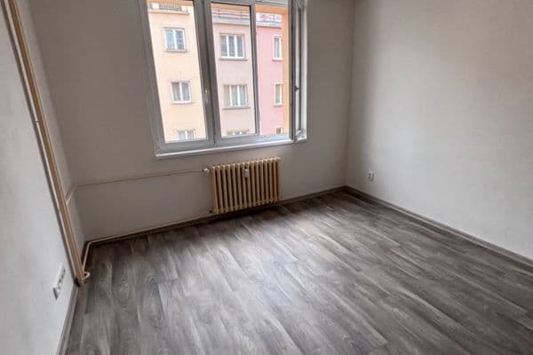 Predaj bytu 1-izbový 25 m², K Louži, Praha Predaj bytu 1-izbový 25 m², K Louži, Praha