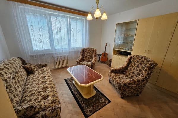 Prenájom bytu 1-izbový 38 m², Rolnická, Opava, Moravskoslezský kraj Prenájom bytu 1-izbový 38 m², Rolnická, Opava, Moravskoslezský kraj