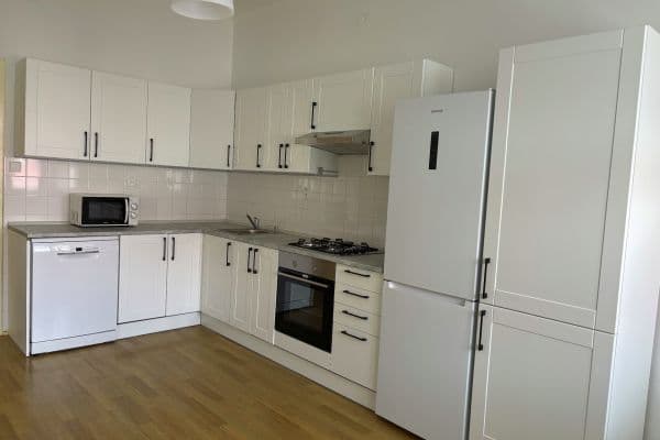 Prenájom bytu 2-izbový 74 m², Bulharská, Pardubice Prenájom bytu 2-izbový 74 m², Bulharská, Pardubice