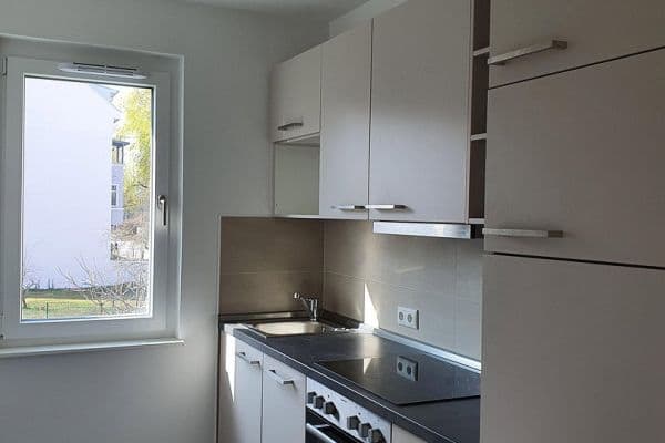 Prenájom bytu 2-izbový 50 m², Trautenauer Str. 13, Berlin, Berlín Prenájom bytu 2-izbový 50 m², Trautenauer Str. 13, Berlin, Berlín