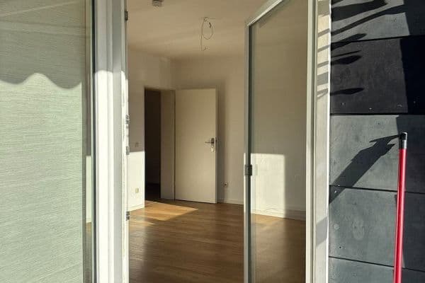 Predaj bytu 3-izbový 84 m², Schwanenstr 10, Solingen Predaj bytu 3-izbový 84 m², Schwanenstr 10, Solingen