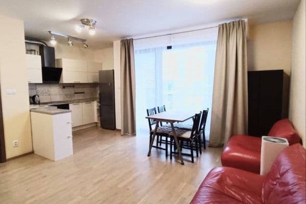 Prenájom bytu 3-izbový 75 m², Učňovská, Praha Prenájom bytu 3-izbový 75 m², Učňovská, Praha