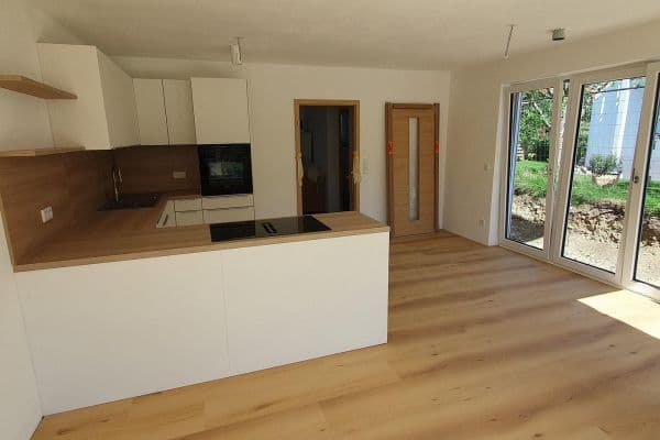 Prenájom domu 130 m², pozemok 300 m², Türkenfeld, Bavorsko Prenájom domu 130 m², pozemok 300 m², Türkenfeld, Bavorsko