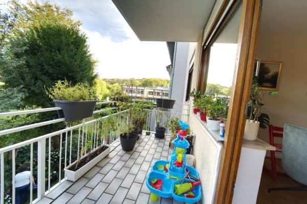 Prenájom bytu 3-izbový 120 m², Wiedfeldtstr. 13, Essen , Ruhr Prenájom bytu 3-izbový 120 m², Wiedfeldtstr. 13, Essen , Ruhr