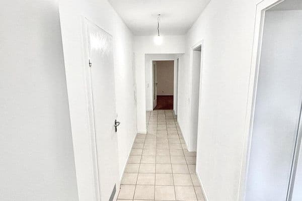 Prenájom bytu 4-izbový 93 m², Stuttgart Prenájom bytu 4-izbový 93 m², Stuttgart