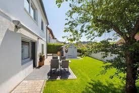 Prenájom domu 186 m², pozemok 384 m², Leverkusen Prenájom domu 186 m², pozemok 384 m², Leverkusen