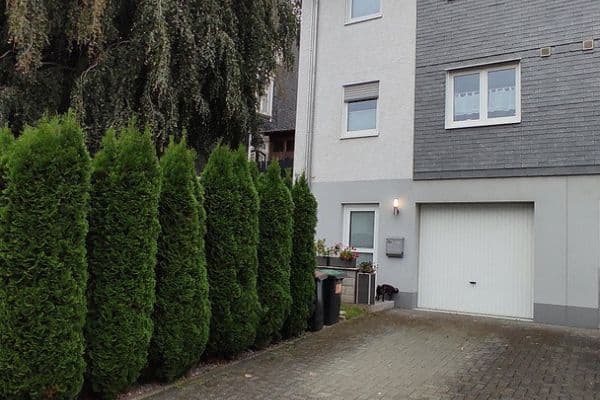 Predaj domu 157 m², pozemok 470 m², Ronsdorfer Str. 12a, Remscheid-Hasten Predaj domu 157 m², pozemok 470 m², Ronsdorfer Str. 12a, Remscheid-Hasten