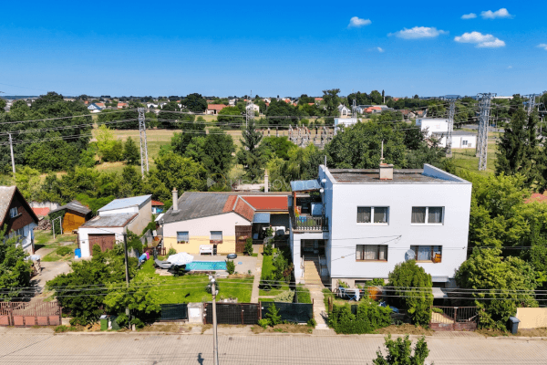Predaj domu 326 m², pozemok 800 m², U Rozvodny, Neratovice Predaj domu 326 m², pozemok 800 m², U Rozvodny, Neratovice