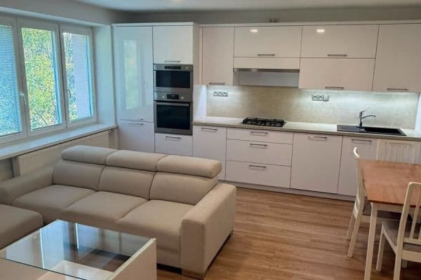 Predaj bytu 3-izbový 62 m², Páleníčkova, Kroměříž Predaj bytu 3-izbový 62 m², Páleníčkova, Kroměříž