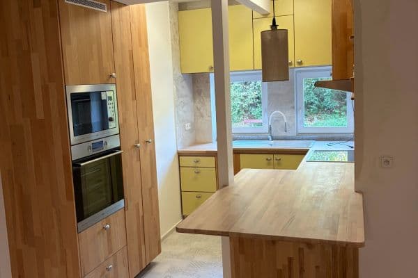 Prenájom bytu 3-izbový 75 m², Krhanice Prenájom bytu 3-izbový 75 m², Krhanice