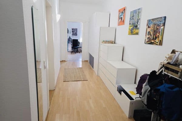 Prenájom bytu 3-izbový 94 m², Stuttgart Prenájom bytu 3-izbový 94 m², Stuttgart
