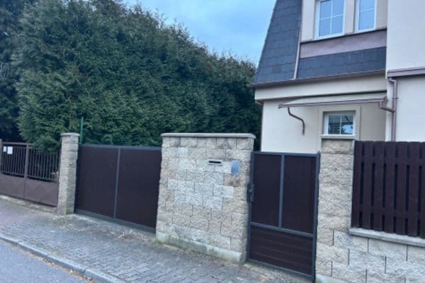 Prenájom kancelárie 75 m², Ústecká, Praha Prenájom kancelárie 75 m², Ústecká, Praha