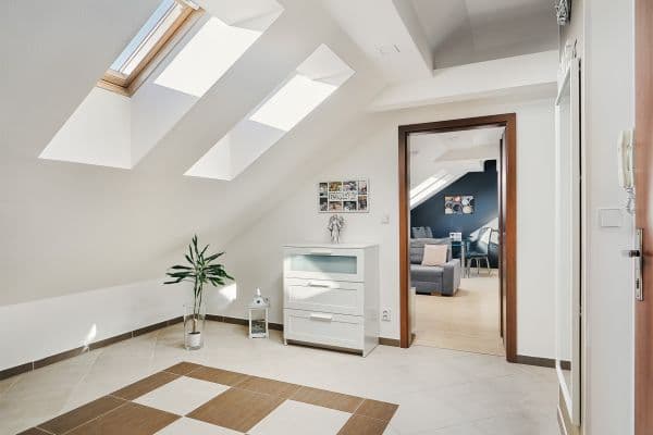 Predaj bytu 3-izbový 105 m², Stochovská, Praha Predaj bytu 3-izbový 105 m², Stochovská, Praha