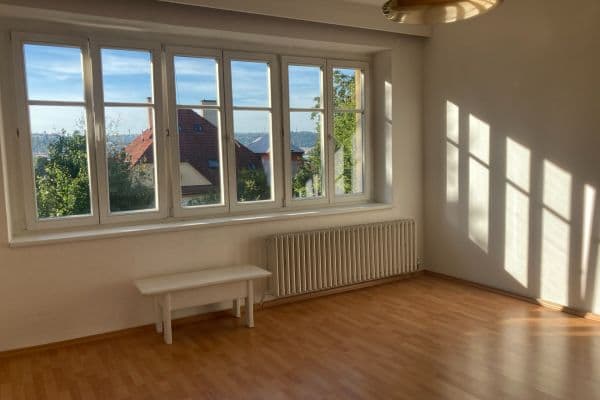 Prenájom bytu 2-izbový 92 m², Pod Klaudiánkou, Praha Prenájom bytu 2-izbový 92 m², Pod Klaudiánkou, Praha