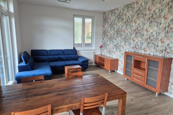 Prenájom bytu 3-izbový 84 m², Čakovská, České Budějovice Prenájom bytu 3-izbový 84 m², Čakovská, České Budějovice