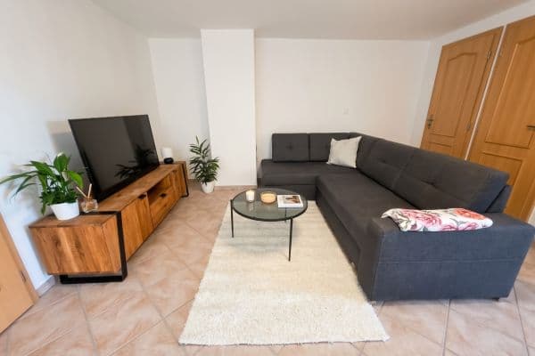 Prenájom bytu 2-izbový 54 m², Podolí Prenájom bytu 2-izbový 54 m², Podolí