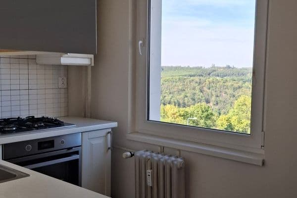 Prenájom bytu 2-izbový 51 m², Tobrucká, Praha Prenájom bytu 2-izbový 51 m², Tobrucká, Praha